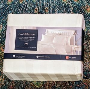 Croft and Barrow 300 ct White Bed Sheets